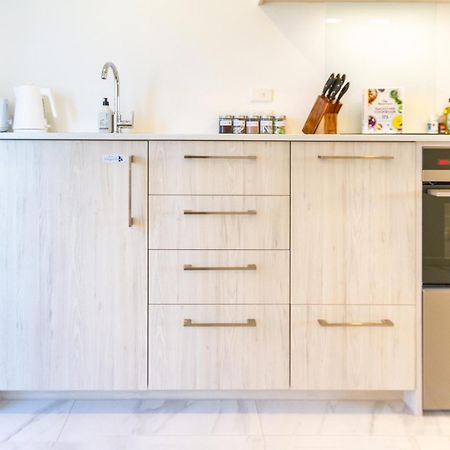 City Living: Upper Studio Haven On Wilmer كريستتشيرش المظهر الخارجي الصورة